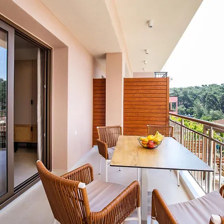 Apartament Vela Bianca *