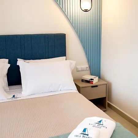 Apartment Vela Bianca *